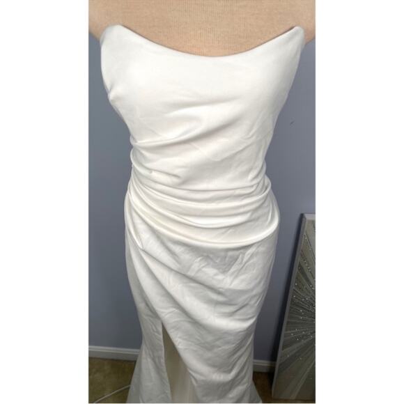 Noel and Jean Katie May Divinity Back Cutout Wedding White Maxi Gown Size XS - Picture 5 of 14